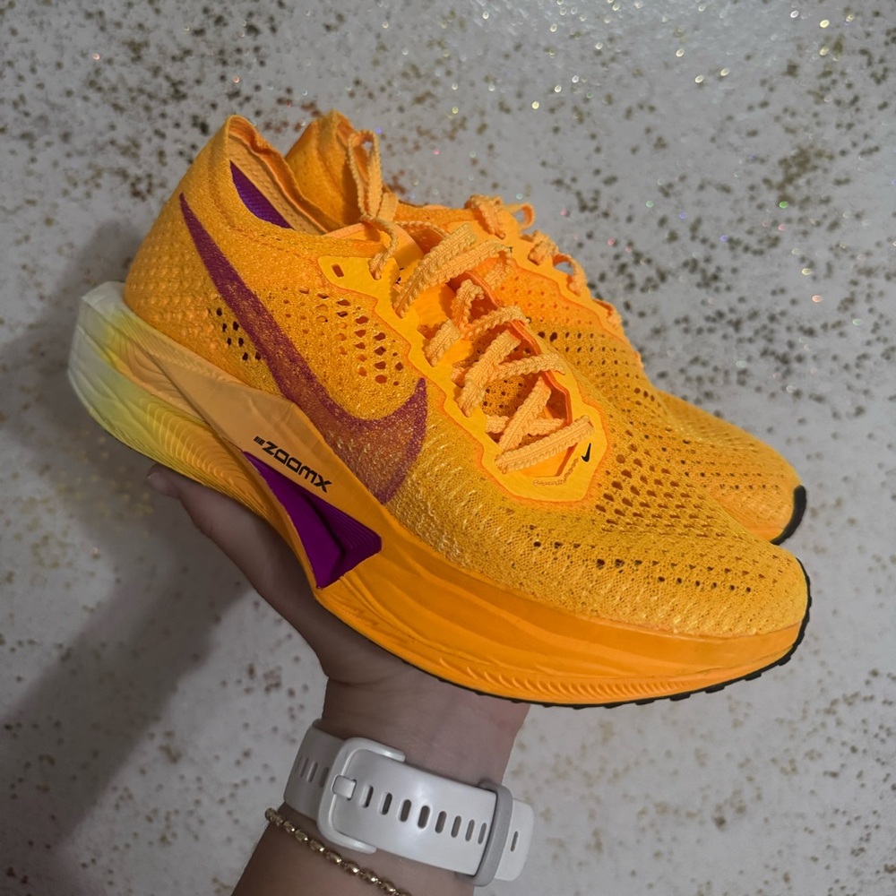 Nike Vaporfly 3 running shoes size 5.5